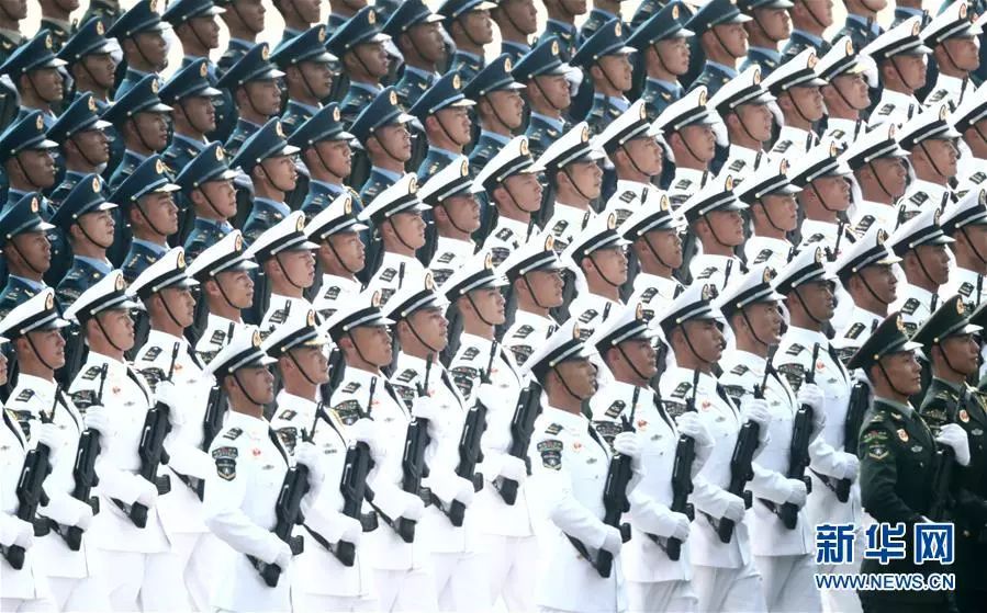 庆祝中华人民共和国成立七十周年阅兵中的方队展示，庆祝中华人民共和国成立七十周年阅兵方队精彩展示
