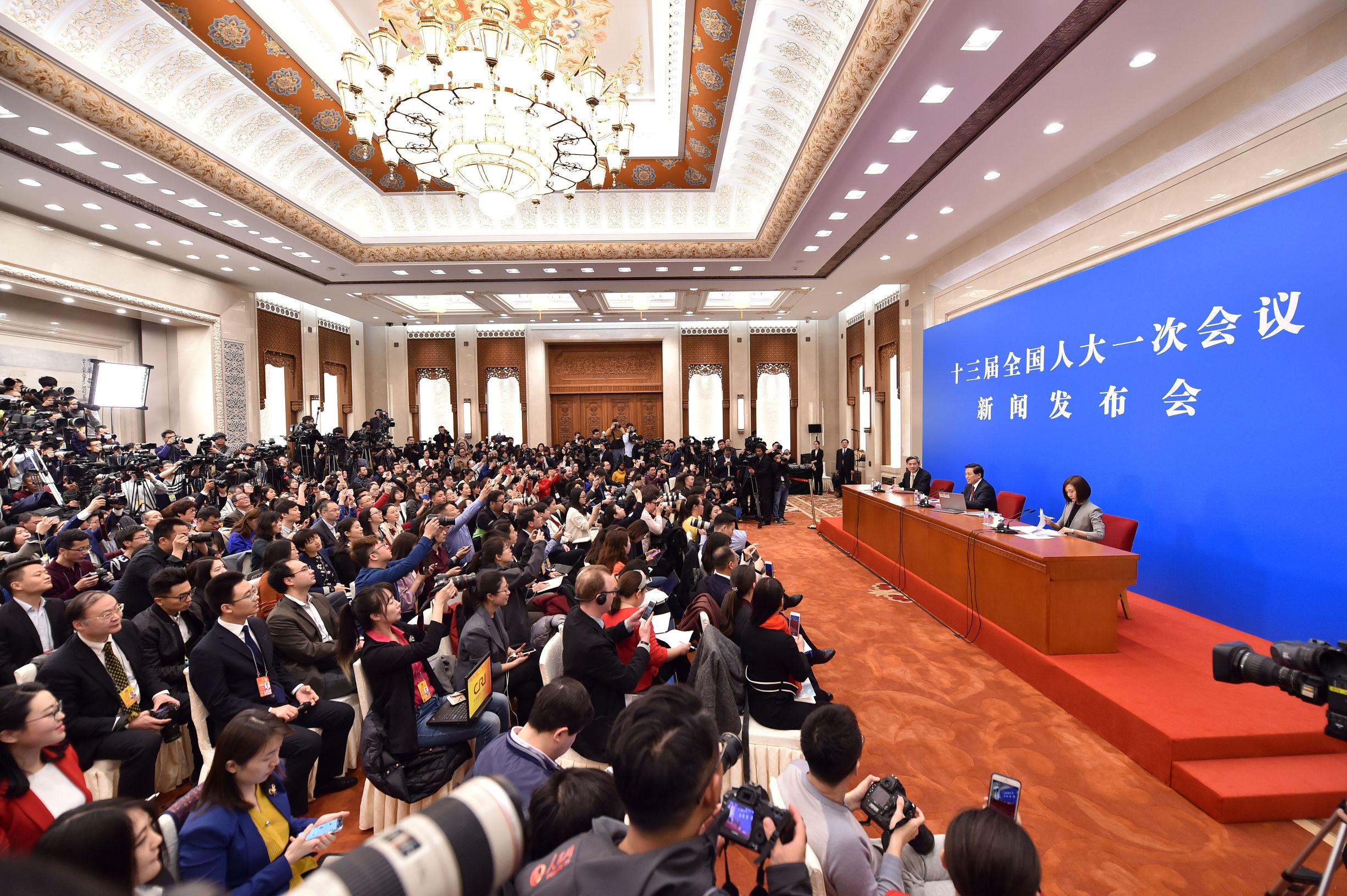 全国人大举行首场新闻发布会，聚焦新时代发展，共谋国家未来，全国人大首场新闻发布会聚焦新时代发展，共谋国家未来新篇章