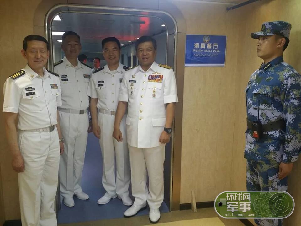 辽宁舰第一任舰长和政委，英勇领航，铸就海上强国之梦，辽宁舰首任舰长与政委英勇领航，铸就中国海上强国梦