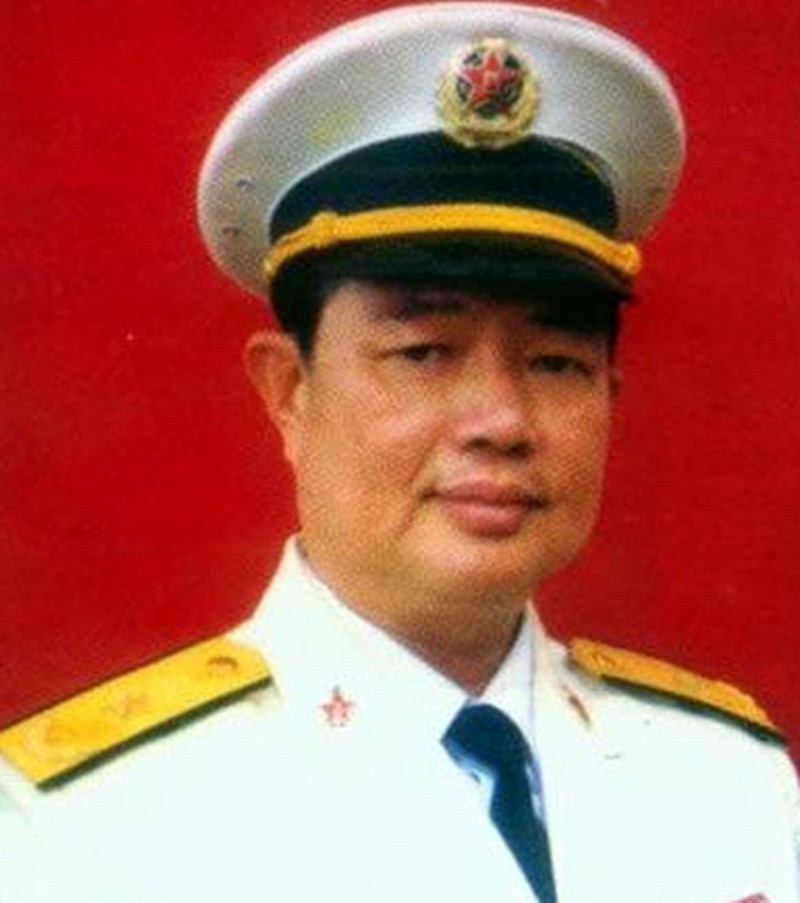 嫁给一名海军军官，爱情与荣耀的选择，嫁给一名海军军官，爱情与荣耀的联姻之路