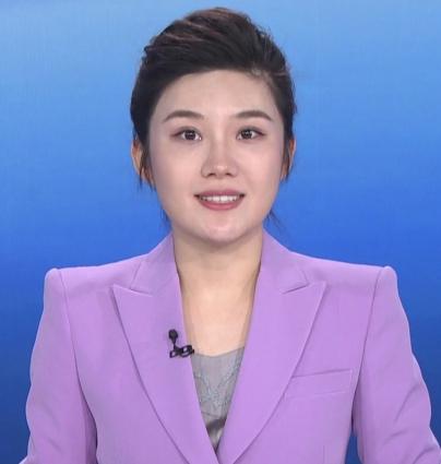 军事频道主持人冯琳，声音与力量的完美结合，冯琳，军事频道的声音与力量之星