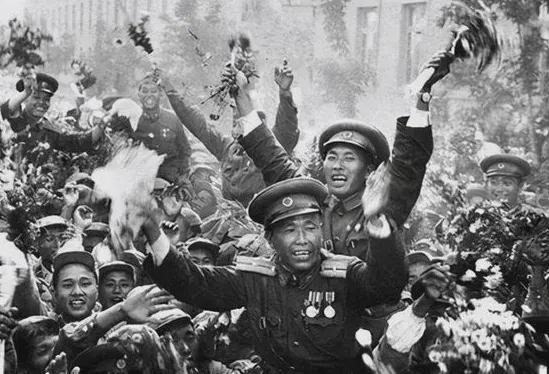 中国人民志愿军遗骸，永恒的敬意与和平的纪念，中国人民志愿军遗骸，永恒的敬意，和平的纪念石碑