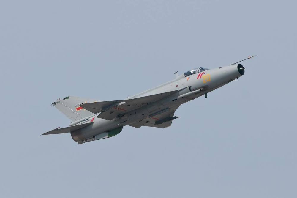 歼7空重，揭示中国空军战斗机的秘密，揭秘歼7战斗机的空重与中国空军力量之秘密