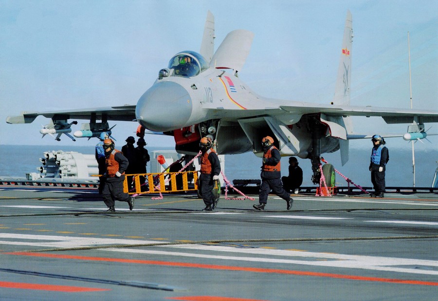 歼-15航母舰载机，中国海军航空兵力量的璀璨明珠，歼-15航母舰载机，中国海军航空兵力量的骄傲与荣耀