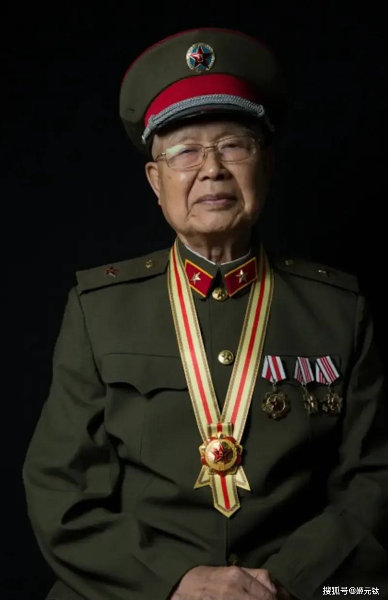 全国八一勋章获得者，荣耀与担当的象征，全国八一勋章获得者，荣耀与担当的典范