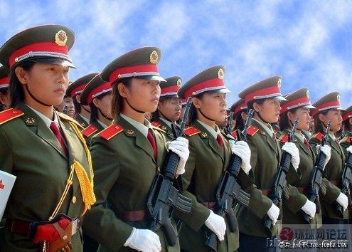 台湾女兵木兰步，新时代的女性力量与独特风采，台湾女兵木兰步展现新时代女性力量与独特风采