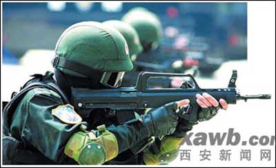 探索95式自动步枪模型，设计与性能分析，探索95式自动步枪模型的设计与性能解析