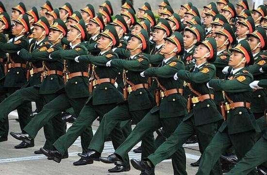 阅兵与国家形象，全球视角下的考察，阅兵与国家形象，全球视角下的审视与塑造