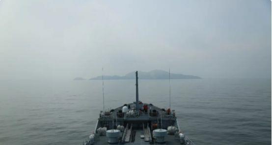 探索中国海军新一代战舰，072B登陆舰，揭秘中国海军新一代战舰，072B登陆舰的震撼力量