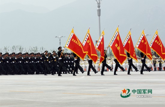 阅兵战旗中的中国部队，多样性与力量的象征，阅兵战旗中的中国部队，多样性与力量的统一展现