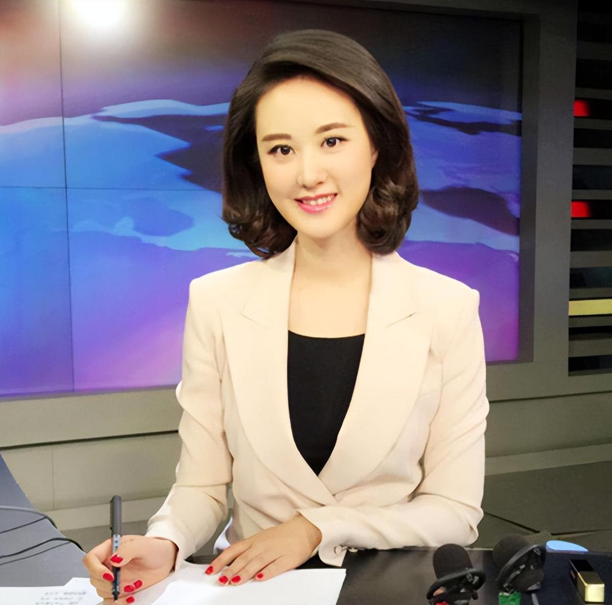 央视女主持人漂亮排名，美丽与智慧并存的风采，央视女主持人美貌与智慧并存的风采排名