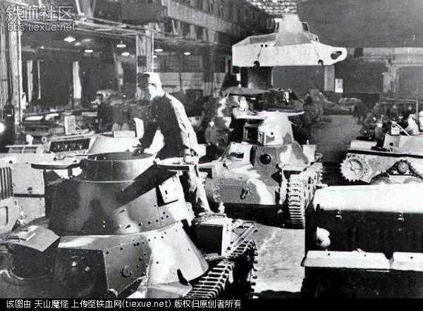 M1A2艾布拉姆斯与豹2A7，两大坦克巨头的交锋与对比，M1A2艾布拉姆斯与豹2A7，两大坦克巨头交锋，实力对比分析