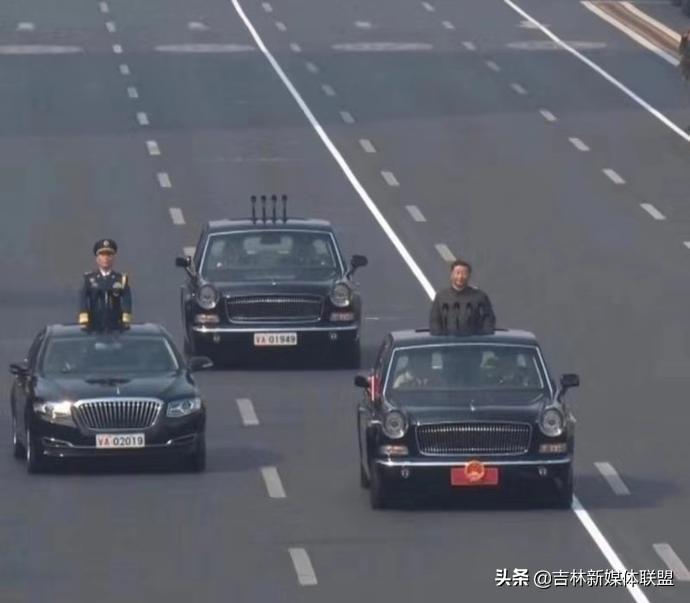 全球阅兵盛典，压轴出场的各国阅兵式对比视频，全球阅兵盛典，各国阅兵式精彩对比视频