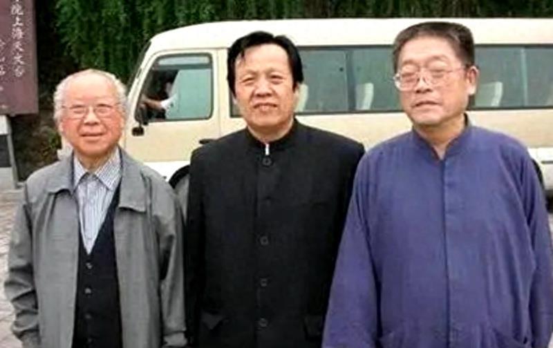 红十七军军长政委，英勇忠诚的军事领袖，红十七军英勇军事领袖，军长政委的忠诚与英勇之路