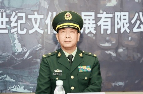 丁晓兵儿子丁陶，军人传承的骄傲与荣耀，丁陶，军人传承的骄傲与荣耀，丁晓兵儿子的荣耀之路