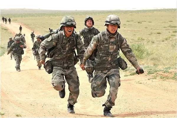 王宗玮当兵时的兵种探究，王宗玮当兵时的兵种揭秘