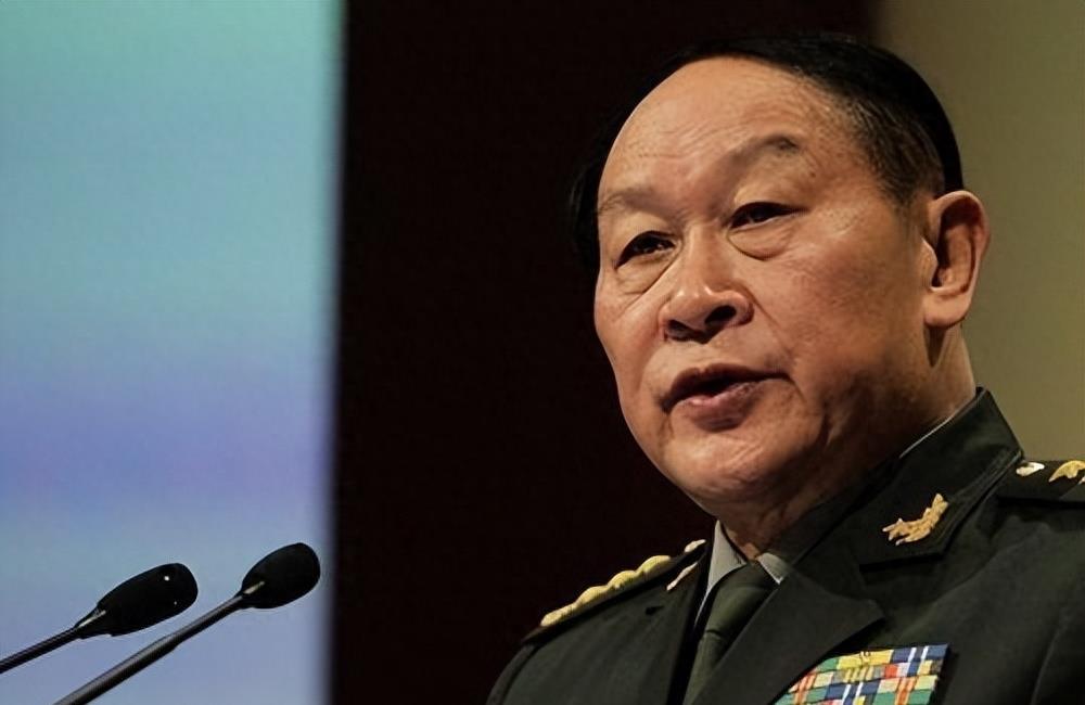 国防大学梁教授，学术领军人物与国防建设的卓越贡献者，国防大学梁教授，学术领军与国防建设的重要贡献者