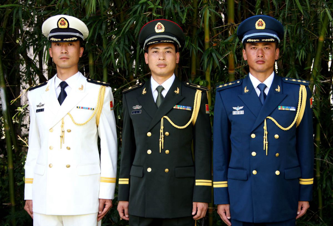 解放军军服2020，时代变迁下的荣耀与责任，时代变迁下的荣耀与责任，解放军军服2020