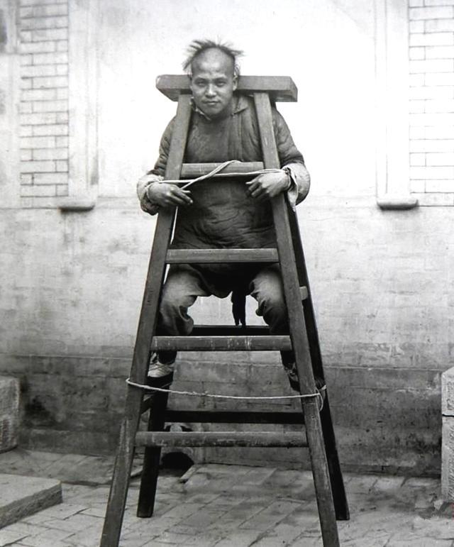 歼16与歼20，空中力量的对比与探讨，歼16与歼20，空中力量的对比与深度探讨