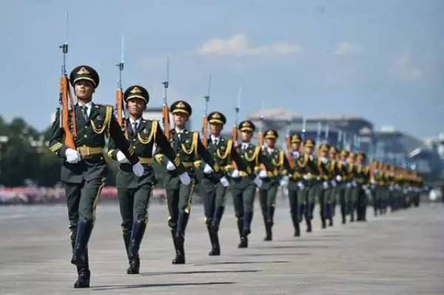中国阅兵正步之变，传统与革新的融合展现，中国阅兵正步之变，传统与革新的完美融合
