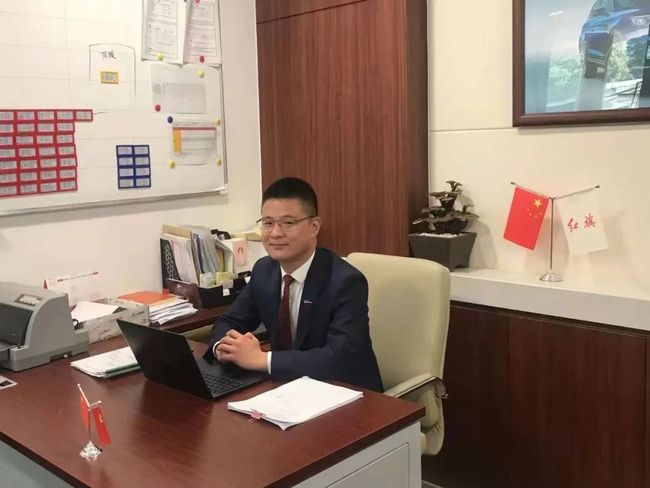 丁晓刚，时代之光下的杰出人物，丁晓刚，时代之光下的卓越典范