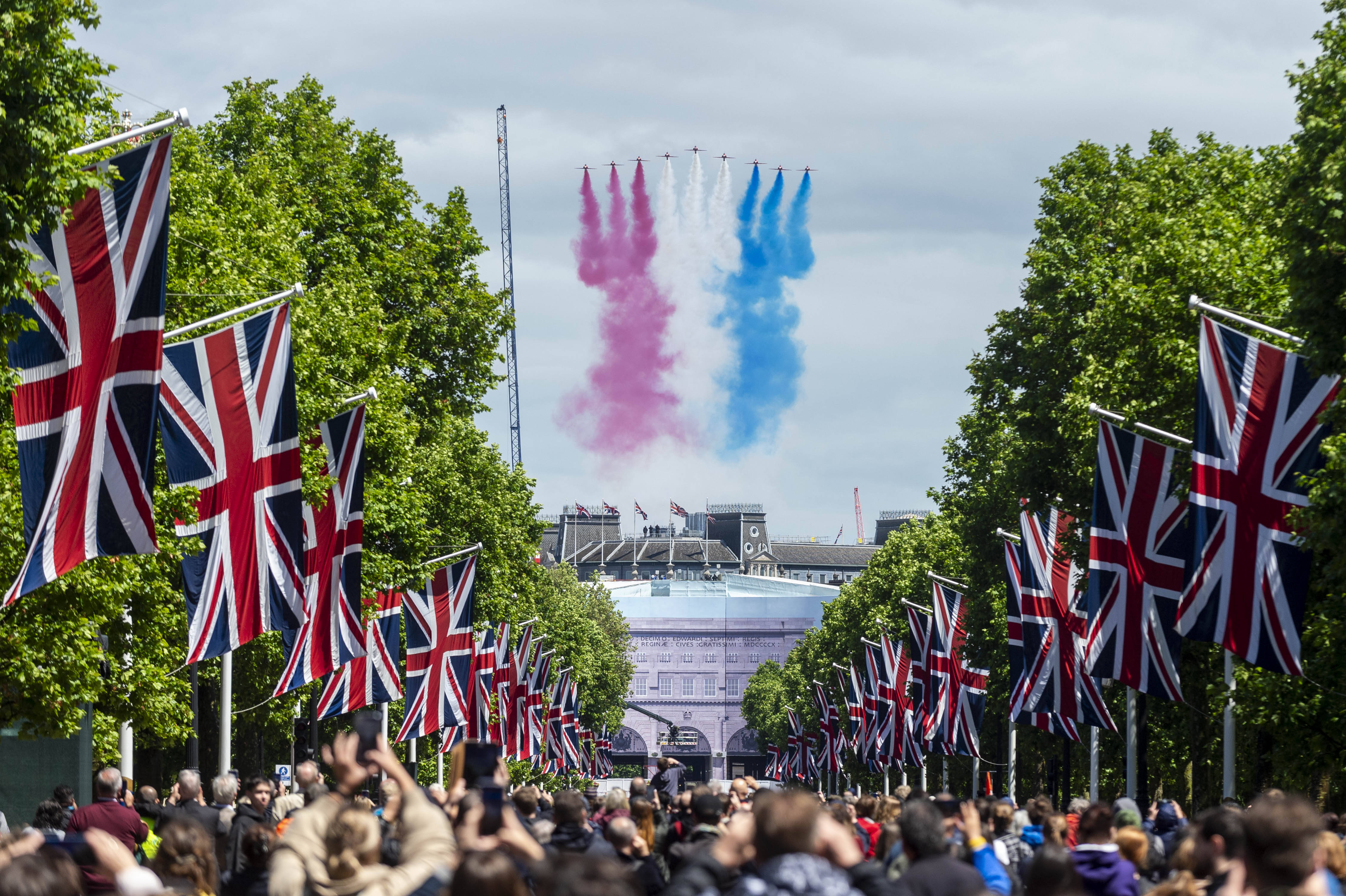 未知的壮观，英国阅兵式的误解与真实，揭秘未知壮观，英国阅兵式的误解与真相