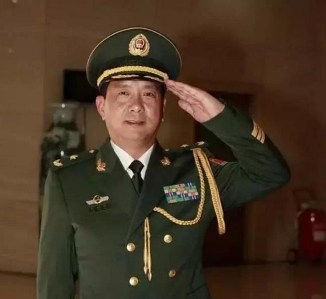 丁晓兵是否堕落，一个值得探讨的话题，丁晓兵是否堕落，深度探讨的话题