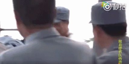 手榴弹扔裤裆，战争中的意外与应对，战争中的意外挑战，手榴弹误投裤裆的应对策略