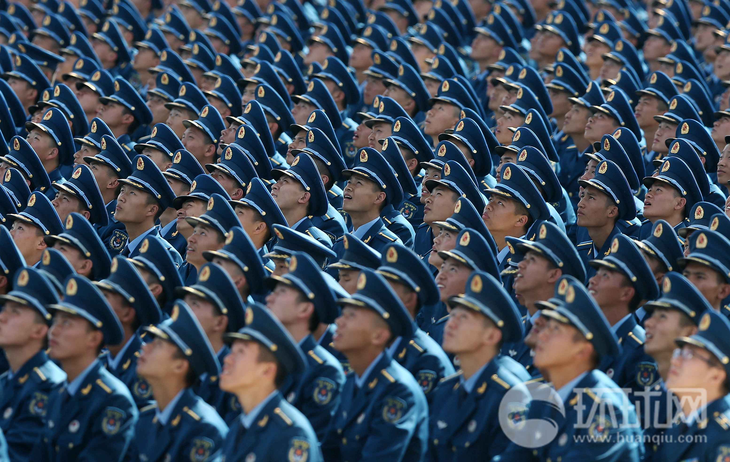 中国解放军空军航空大学，培养精英，翱翔蓝天，中国解放军空军航空大学，精英培育基地，蓝天翱翔之梦