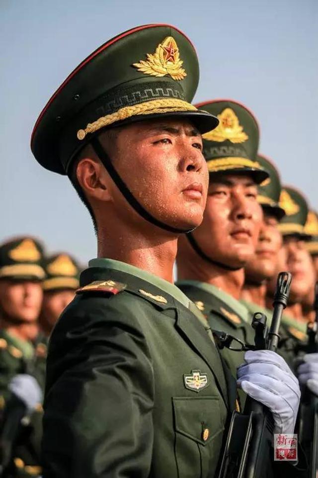 三军仪仗队图片竖版，荣耀的象征与精神的展现，三军仪仗队竖版图片，荣耀与精神的象征展现