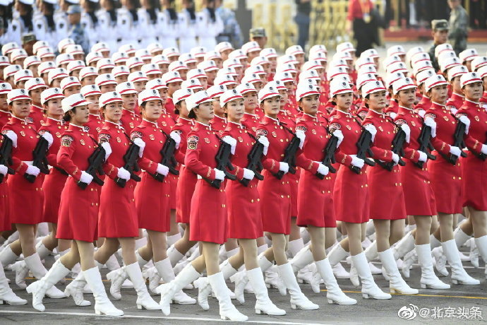 震撼心灵的力量——观看2019中国女兵方队视频，震撼心灵的力量，中国女兵方队的英勇风采——2019视频回顾