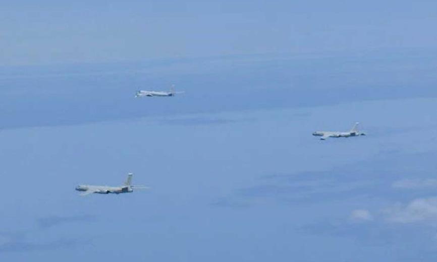 中国空军成立时间与发展战略要求，历程、挑战与前景，中国空军，成立历程、发展战略、挑战与前景展望