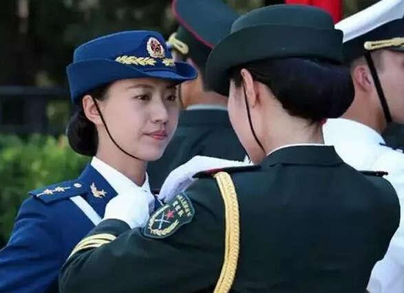 女兵队长程诚，军旅生涯的荣耀与未来，女兵队长程诚，军旅生涯的辉煌与前景展望