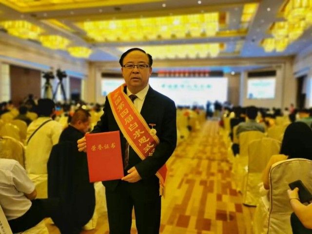 白求恩医疗方队与汪爱勤，伟大的医疗精神与坚韧的人性光辉，白求恩医疗方队与汪爱勤，伟大医疗精神与人性光辉的闪耀
