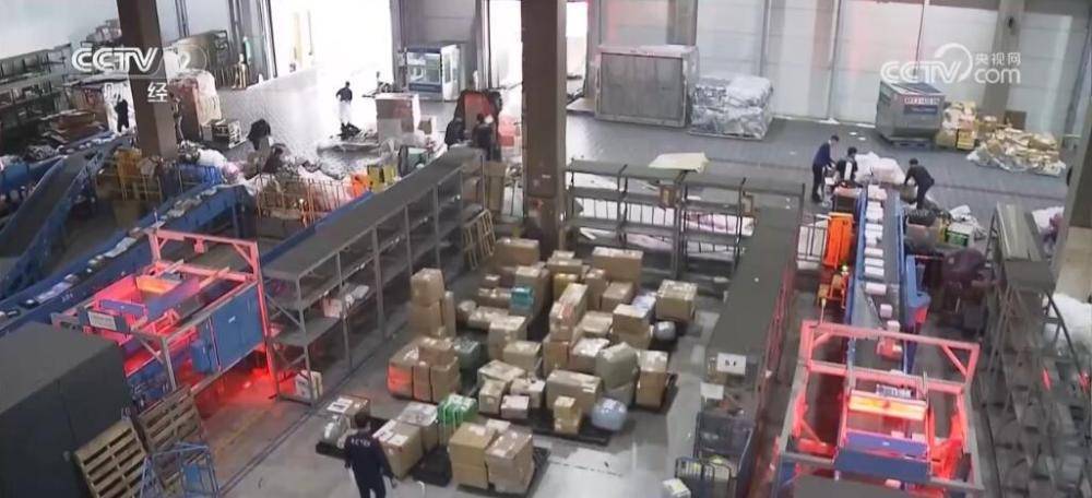 歼-20发展态势备受关注，歼-20发展态势备受瞩目