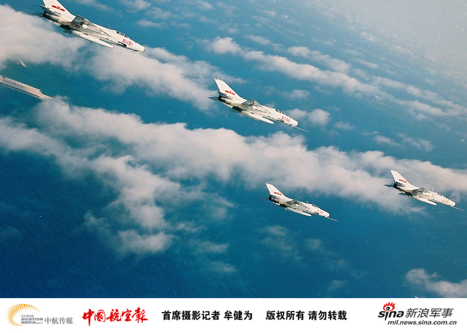 歼八与歼七，空战对抗演练的较量与突破，歼八与歼七，空战对抗演练的较量与突破揭秘