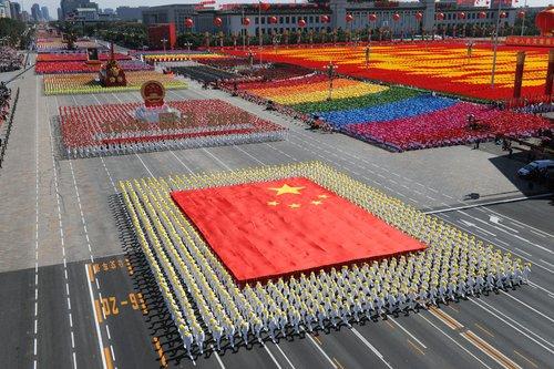 七十周年国庆阅兵介绍，荣耀的瞬间，展现国家力量，七十周年国庆阅兵，荣耀瞬间，展现国家力量风采