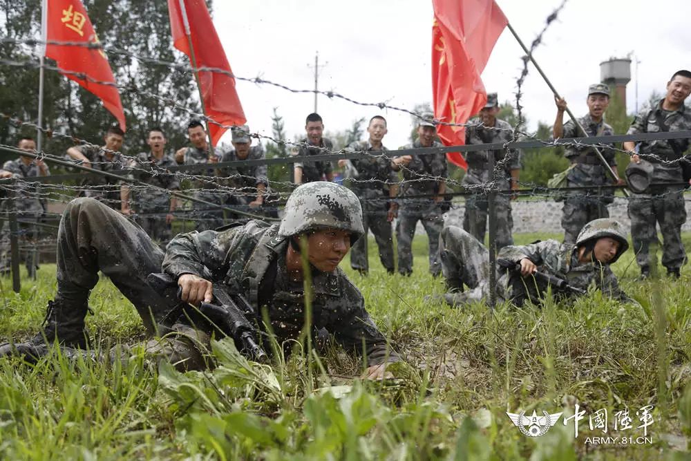 揭秘中国人民解放军陆军第100集团军，历史沿革与荣耀使命，中国人民解放军陆军第100集团军揭秘，历史沿革与荣耀使命