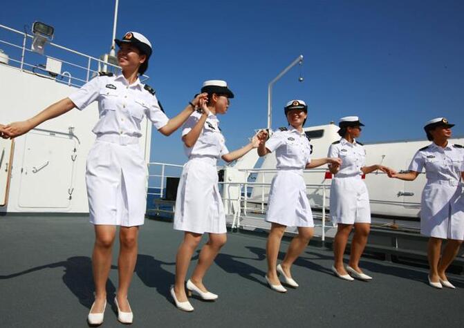 中国女兵照片大全高清，展现铿锵玫瑰的英勇风采，中国女兵高清照片大全，铿锵玫瑰的英勇风采展示