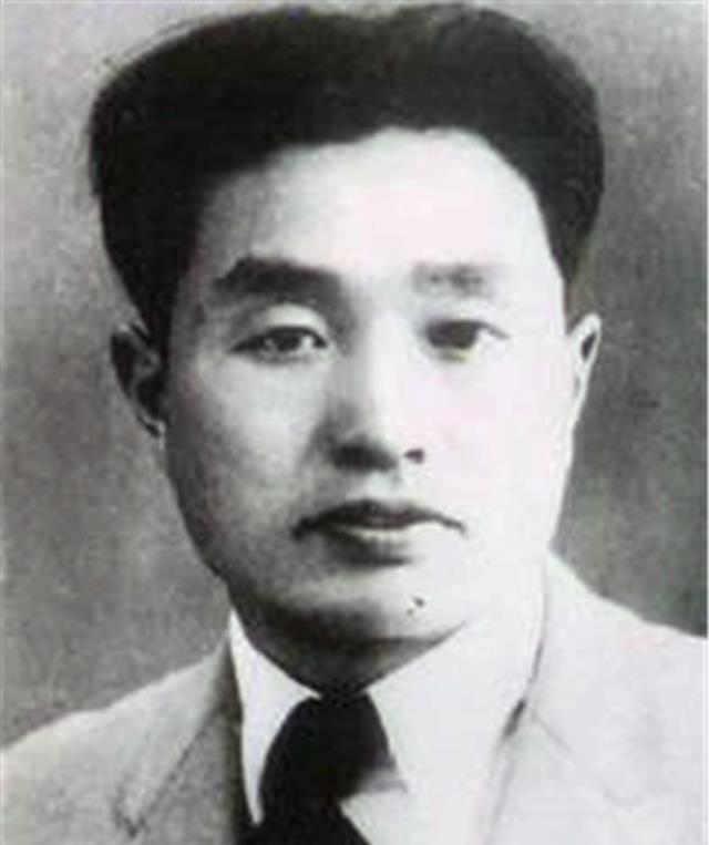中华人民共和国第一任国防部长，林彪的传奇人生与国防建设贡献，林彪，中华人民共和国首任国防部长与国防建设的传奇贡献