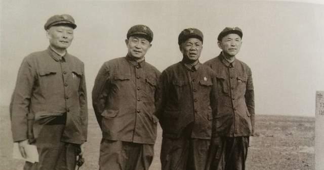 海南岛战役的直接指挥官，英勇无畏的领导者与战略家的传奇故事，海南岛战役英勇指挥官，无畏领导与战略传奇故事