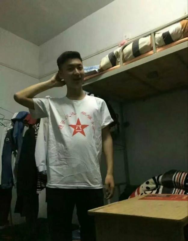 肖思远和那个女孩图片的故事，肖思远与女孩的深情故事揭秘