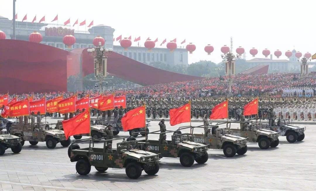 阅兵方阵规模揭秘，究竟有多少人参与？，阅兵方阵规模揭秘，究竟有多少精英参与？