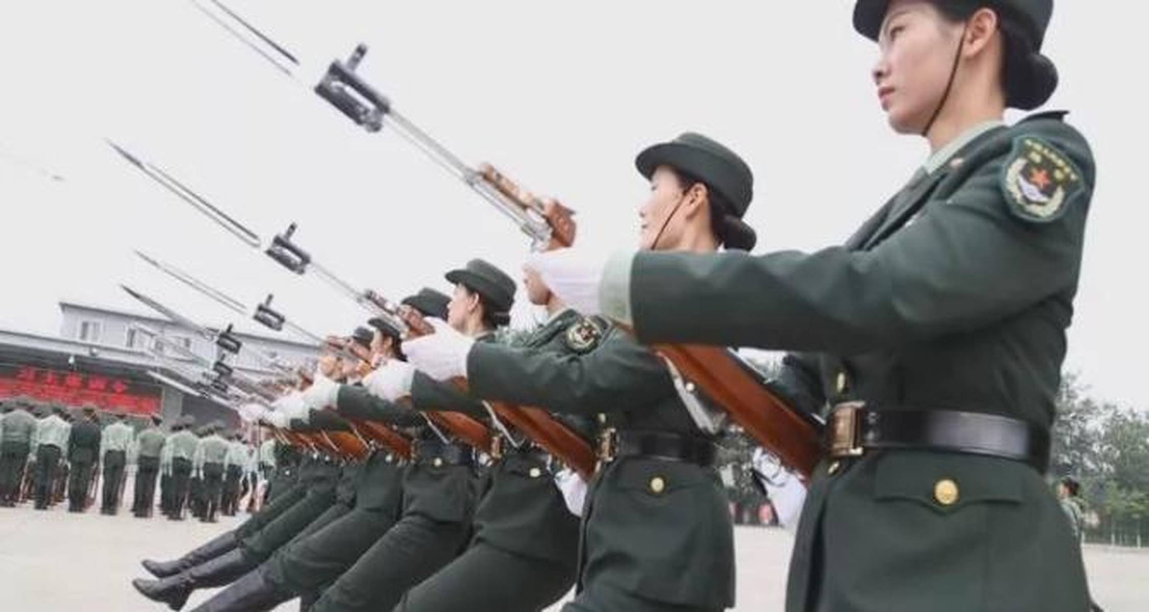 解放军女仪仗兵赵颖，坚韧与荣耀的象征，解放军女仪仗兵赵颖，坚韧之魂，荣耀之象征
