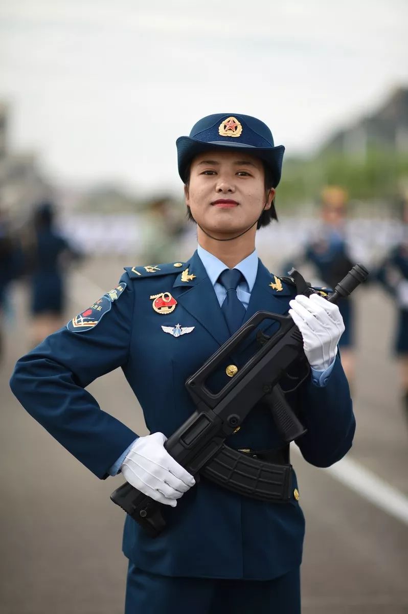 中国女兵武警图片大全，展现力量与荣耀，中国女兵武警图片展示，力量与荣耀的辉煌时刻