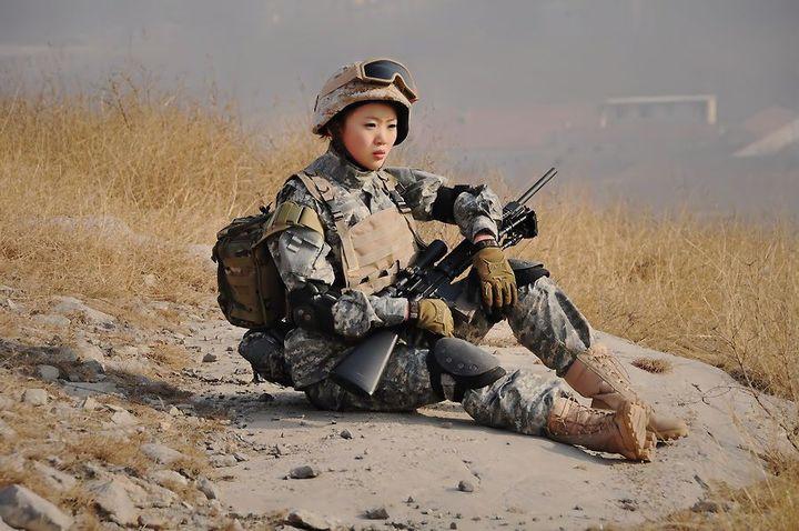和平使命2014，女兵的非凡挑战与荣耀时刻，和平使命2014，女兵的非凡挑战与荣耀瞬间
