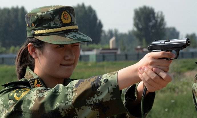 关于女兵多的部队中男兵能否嫖的问题探讨，女兵数量增加背景下的部队男兵行为探讨，嫖的问题分析