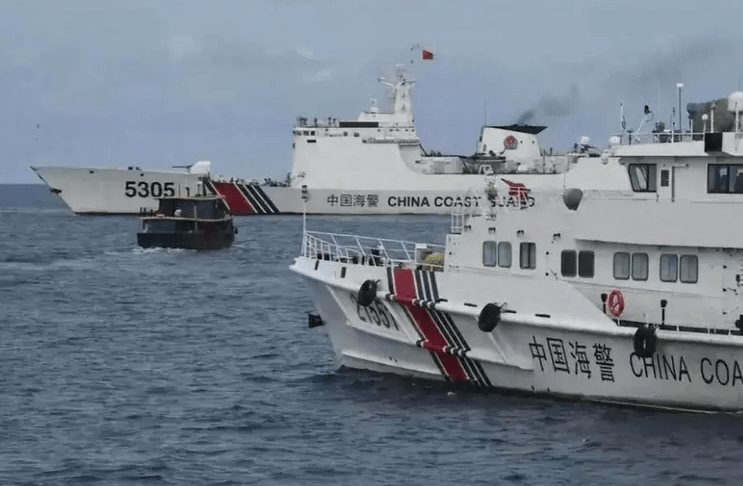 中国海警成功抓获涉嫌违法舰艇，彰显法治海洋的坚定决心，中国海警成功抓获涉嫌违法舰艇，坚定维护法治海洋权威