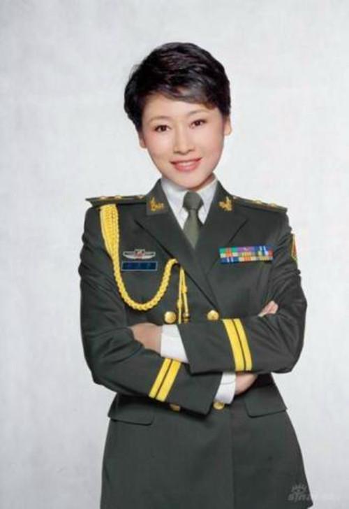 军事专家主持人，连接军事领域与公众的桥梁，军事专家主持人，军事领域与公众的沟通桥梁