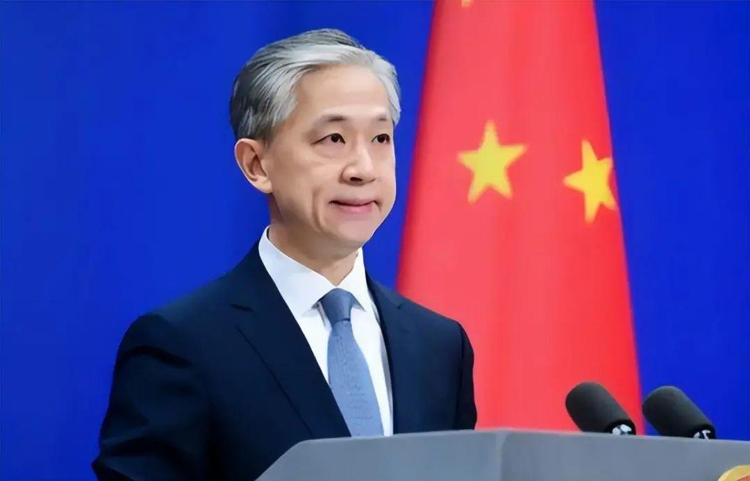 鹰击长空，鹰击-100反舰导弹的速度与威力，鹰击长空，鹰击-100反舰导弹的速度与毁灭力展示